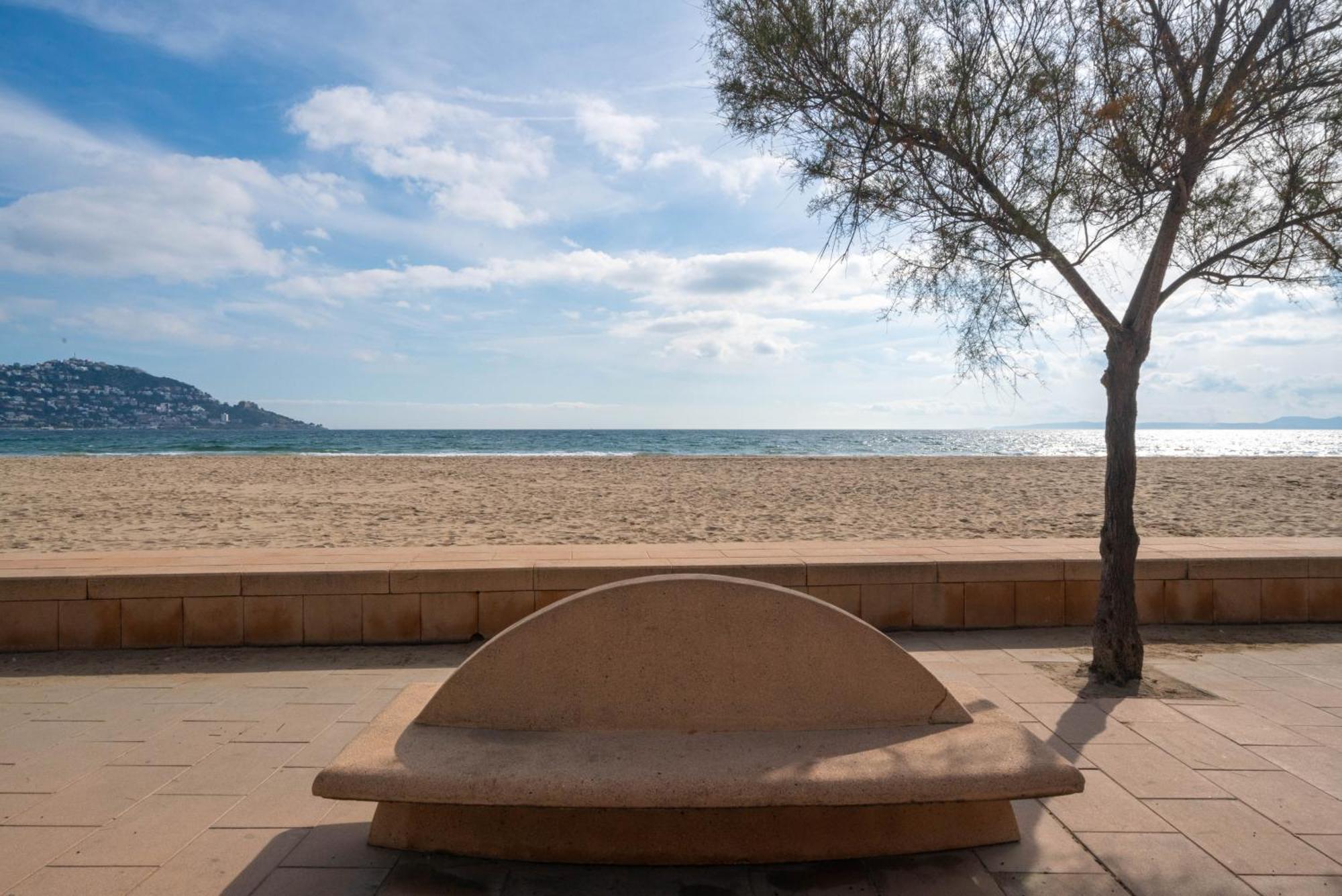Welhomy Magnifique Appartement Santa Margarida Roses Estany Exterior foto
